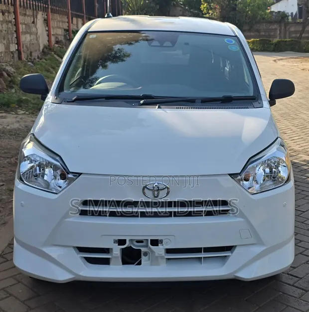 Toyota Pixis 2019 White - 1