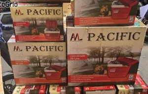Pacific 25L Cooler Box