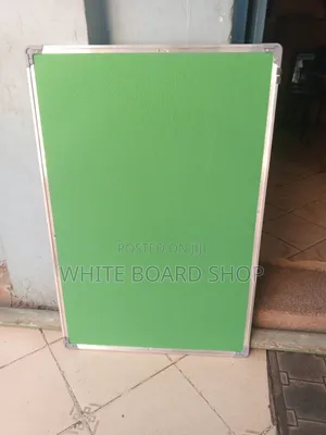 Green Office Pinboards 900mm x 600mm