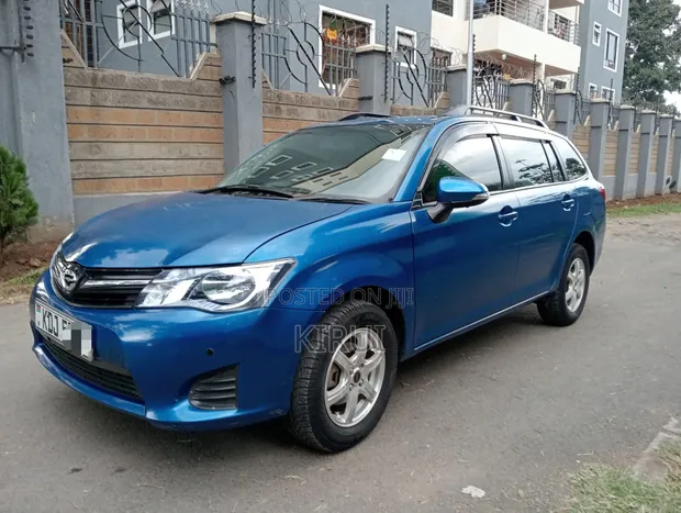 Toyota Corolla Fielder 2014 Blue - 1