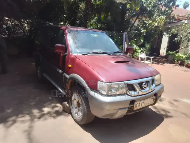 Nissan Terrano 1999 Nyekundu - 1