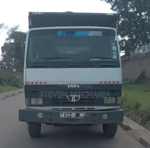 Tata Tipper Miguu Sita 2015 White - 1