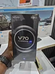 New Vivo V70 256GB Black - 4
