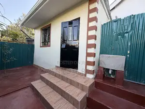 2 Bedroom Bungalow for Rent in Karen Hardy