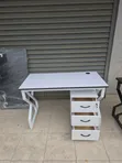 Boss Office Products Combination Desk na Pedestal ya Droo 3 - 2