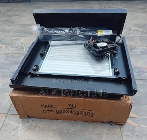 9U Wall-Mounted Metal Cabinet 530x450x400mm - 1