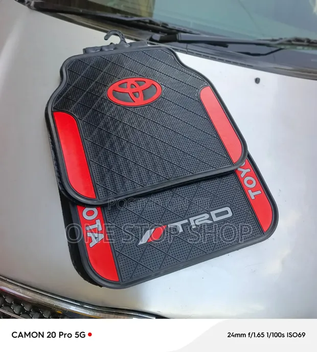 Diamond Pattern Rubber Floor Mats for Toyota - 1