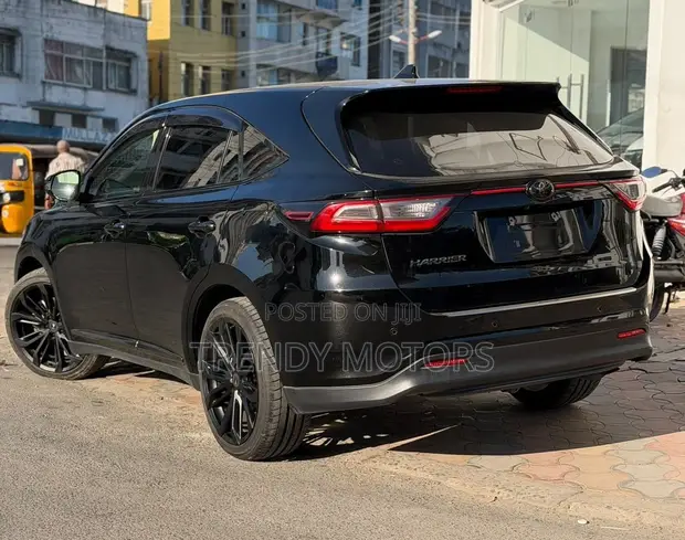 Toyota Harrier Premium Black Noir 2019 - 1