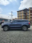 Ford Everest XLT 2021 Gray - 3