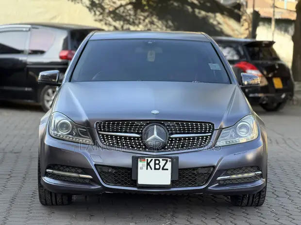 Mercedes-Benz C200 2008 Silver - 1