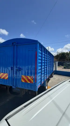 Isuzu FRR Canter Lorry - Chassis Refu