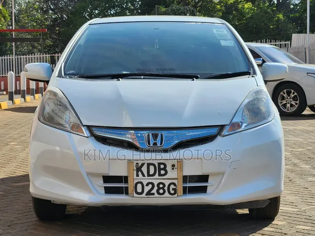 Honda Fit 2013 Hybrid - 1