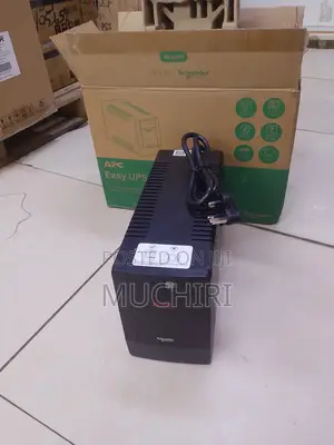 APC Easy UPS 2200VA BVX2200LI