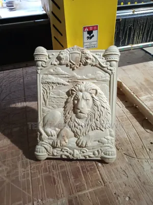 Lion Sculpture Mchongozo wa Mbao wa Ukutani