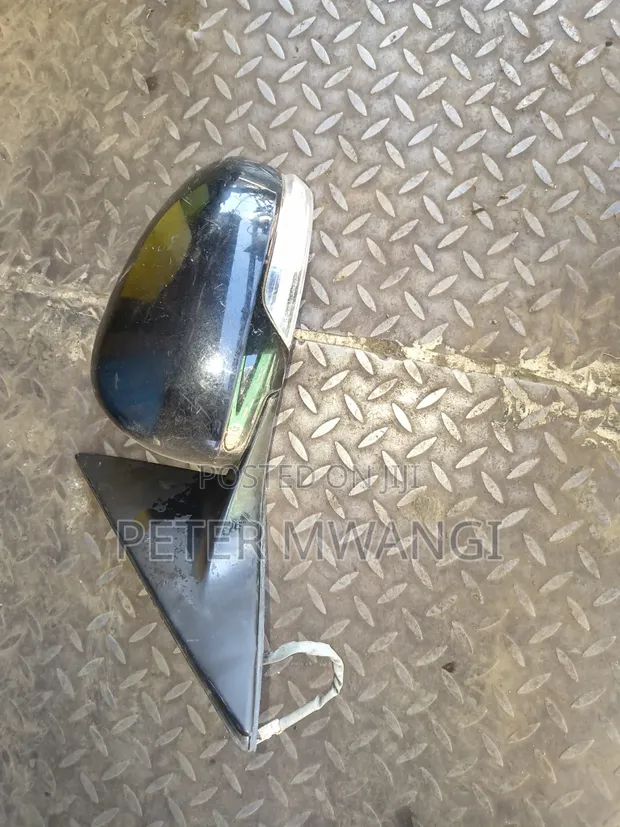 Toyota Camry Side Mirror (Ex-Japan) - 1