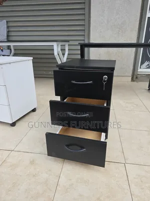 Pedestal ya Mbao Nyeusi yenye Droo 3