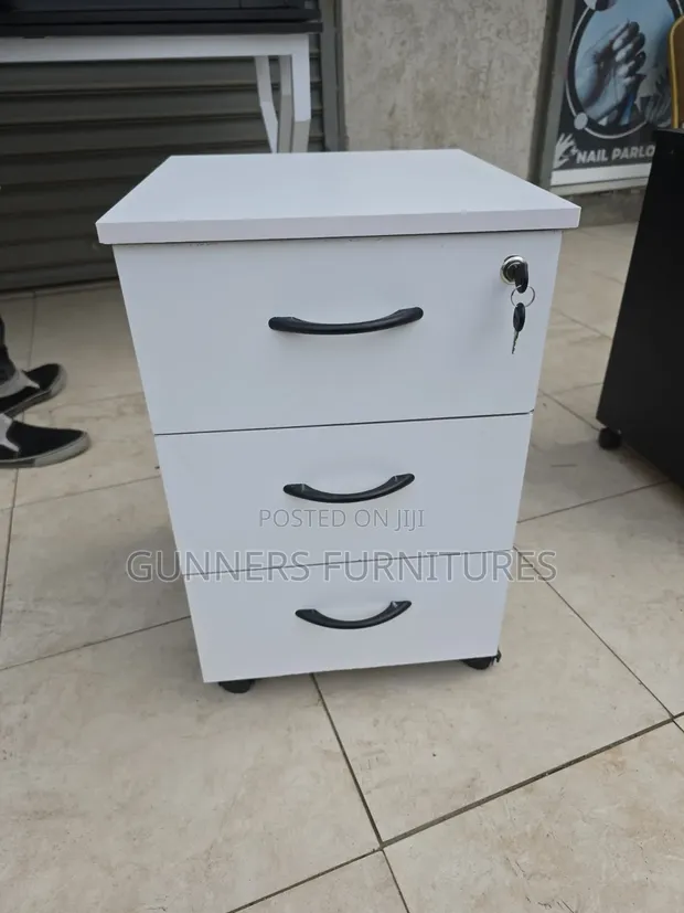 White 3-Drawer Office Pedestal - 1