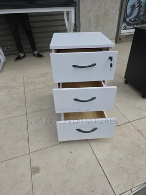 Boss Office Products White 3-Drawer Pedestal