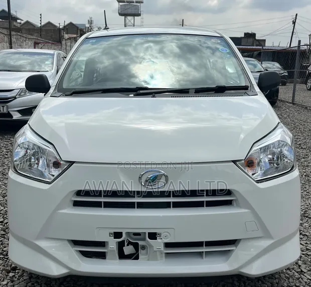 Daihatsu Mira 2019 White - 1