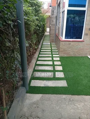 Eco-Friendly Synthetic Lawn Grass for Compound Beautification