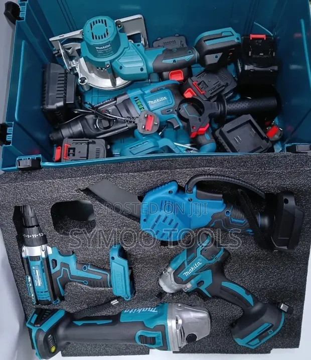 Rechargeable 5-in-1 Makita Combo Set - 1