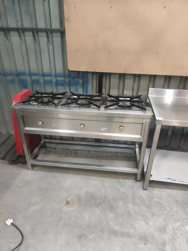 Commercial 3-Burner Stainless Steel Gas Cooker - 1