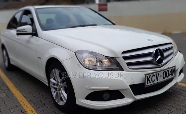 Mercedes-Benz C200 2012 White - 1