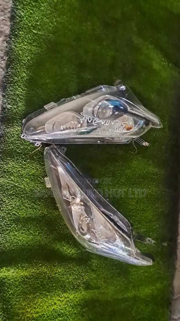 Toyota Sienta Headlight - 2016 - 1