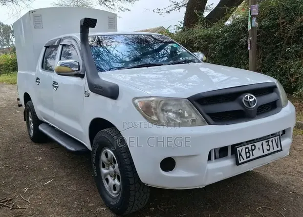 Toyota Hilux Double Cab 2011 - 1