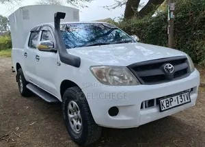Toyota Hilux Double Cab 2011