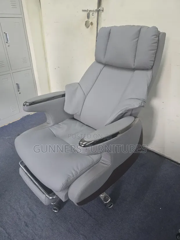 Director's Executive Office Chair with Footrest - 1