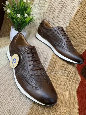 BOSS Sneakers za Ngozi za Kawaida - Saizi za Wanaume 40-44