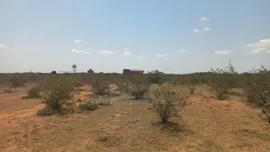 Kiwanja cha Ujenzi wa Hosteli - Kinyume na Chuo cha Ufundi Laikipia North