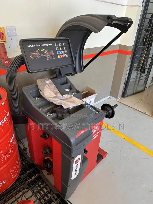 Sunshine Italy Professional Wheel Balancer - 1