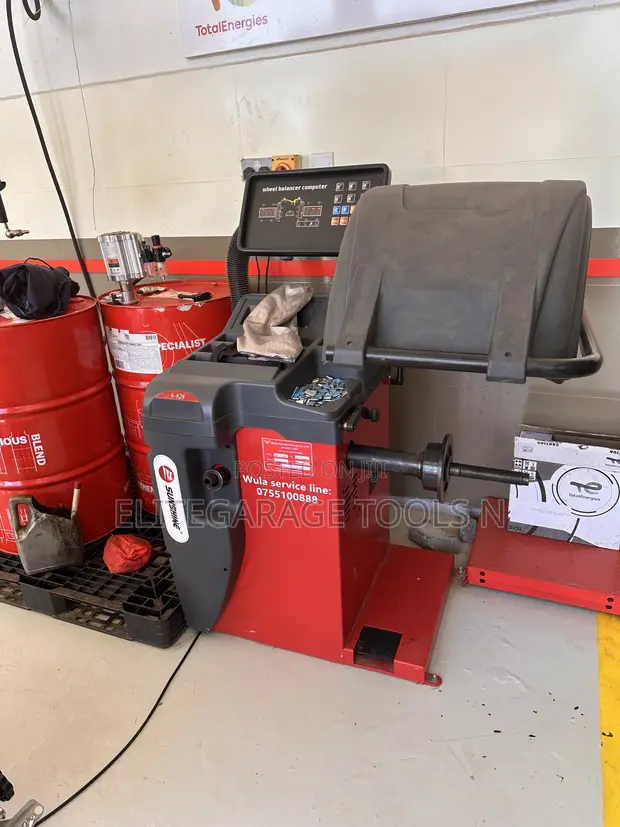 Brand New Sunshine Italy Professional Wheel Balancer - 1