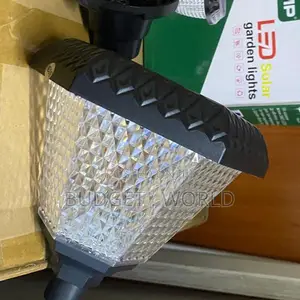 Solar Gate Post Light - Elegant Outdoor Garden Illumination