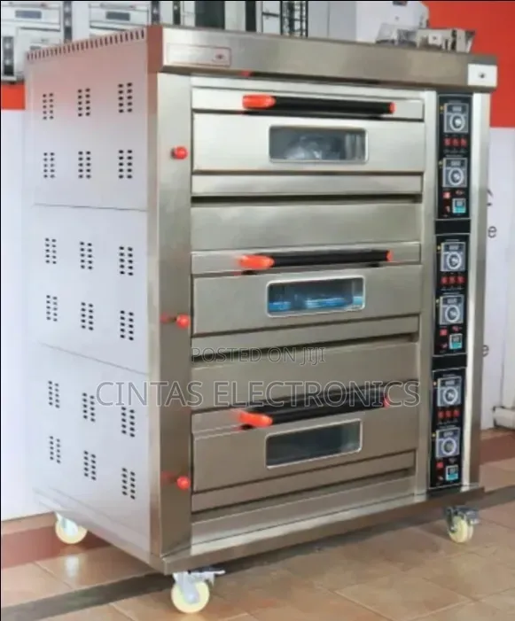 3 Deck 6 Tray Gas Oven - 1
