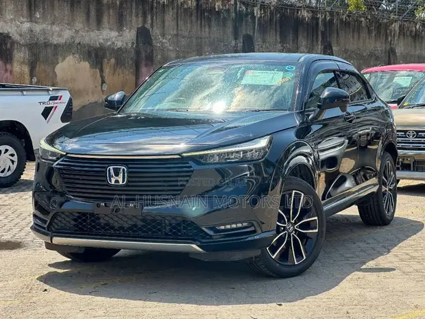 Honda Vezel 1.5 Hybrid 2WD 2021 Nyeusi - 1