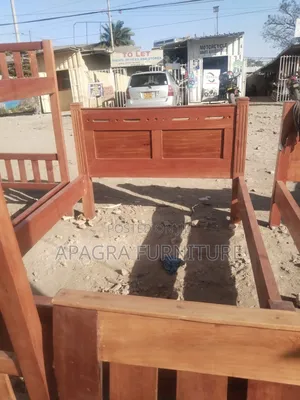 5x6 Mahogany Bed - Brand New