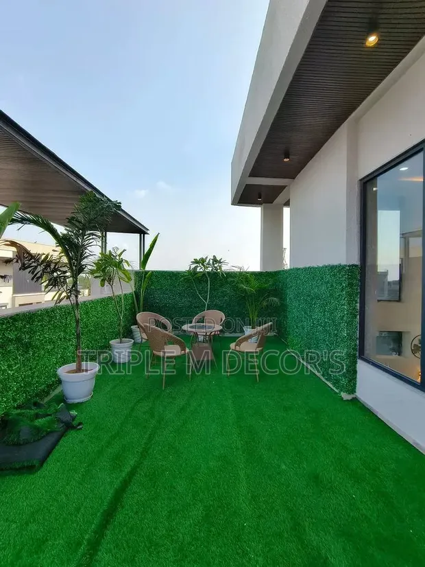 Modern Apartment Balcony Artificial Turf Carpet Per SQM - 1