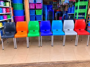 Viti Vya Plastiki Vya Ubora Vya Mkono Vikiwa Na Paipu Ya Chuma