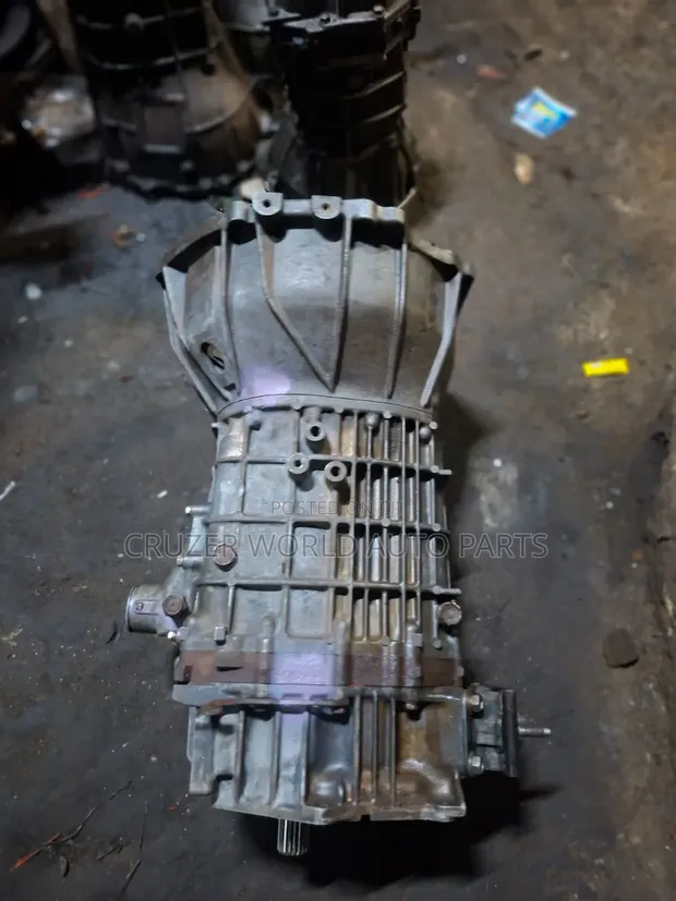 Toyota Land Cruiser 80 Series 5-Speed Manual Gearbox - 1