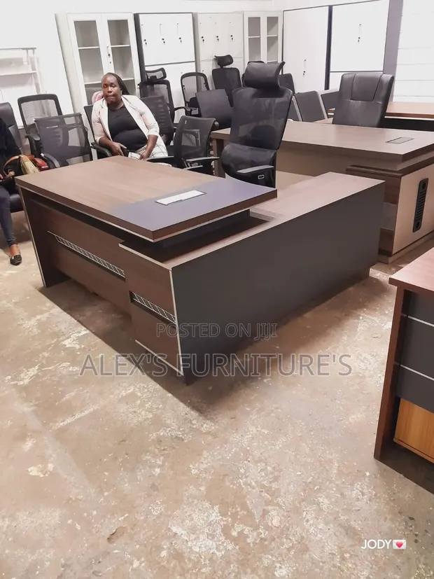 Boss Office Products Executive Computer Table - 1
