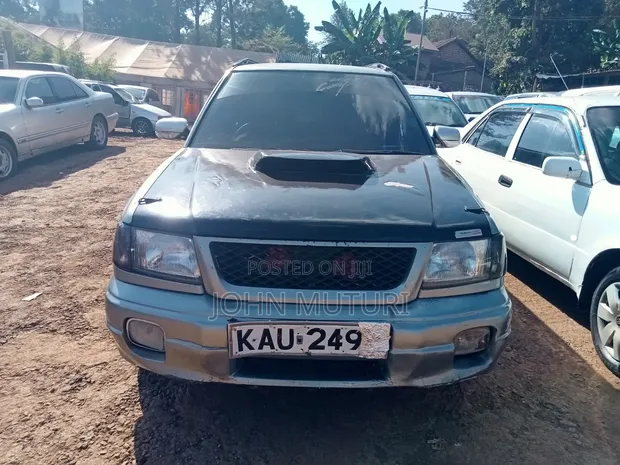 Subaru Forester 2000 Gray - 1
