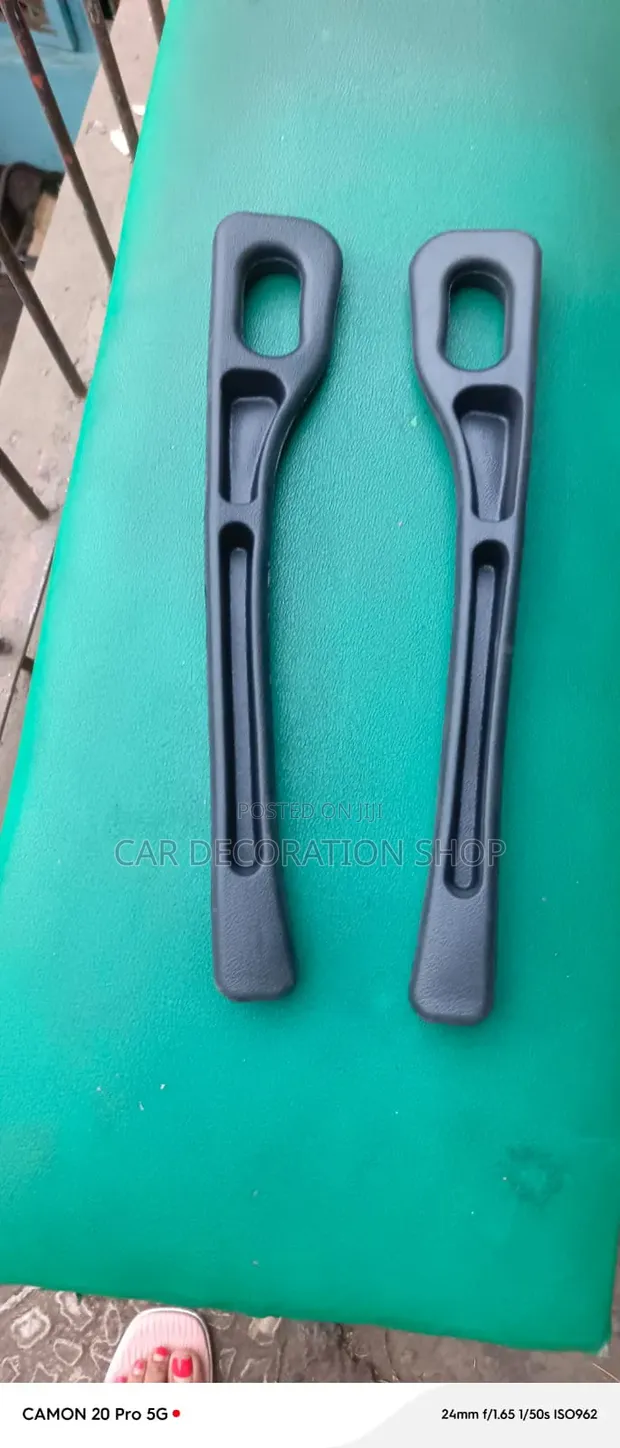 2pcs Durable Textured Rigid Molded Gap Filler Foam - 1