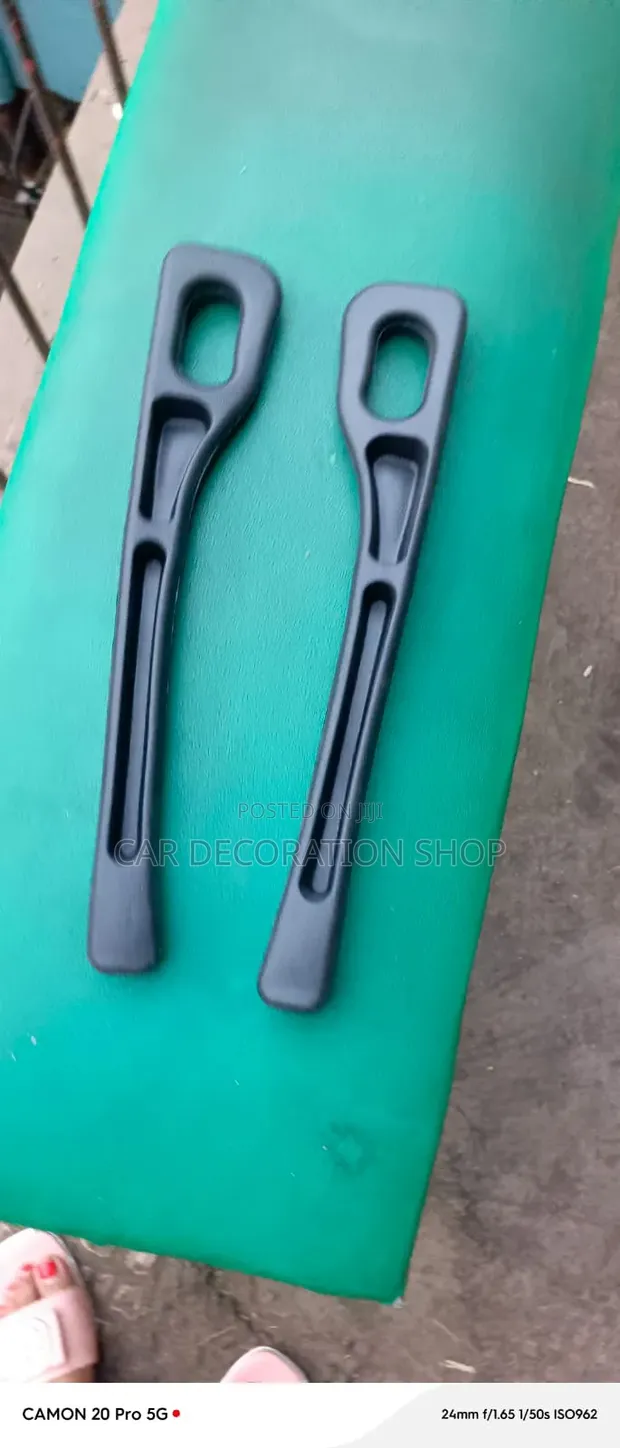 2x Contour Seat Gap Filler with Safety Belt Buckle Slot - 1