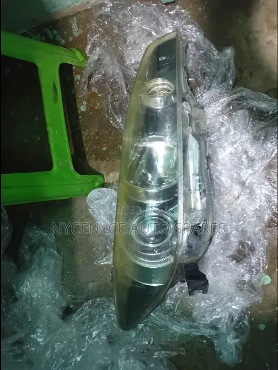 Toyota Wish Xenon Headlights (2010-2015) - 1