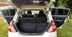 Nissan Tiida Hatchback 2011