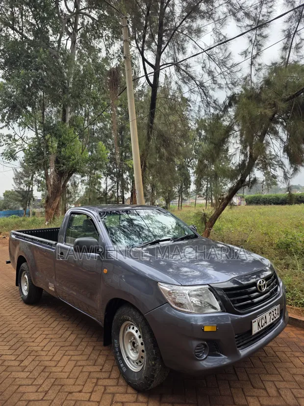 Toyota Hilux 2014 Pickup - 1