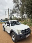 Isuzu D-MAX 2011 Double Cab Pickup - 4